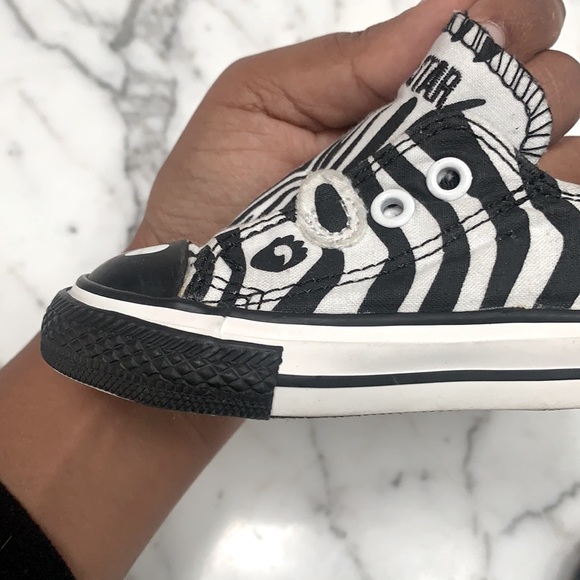Converse Zebra Shoe - Picture 2 of 5